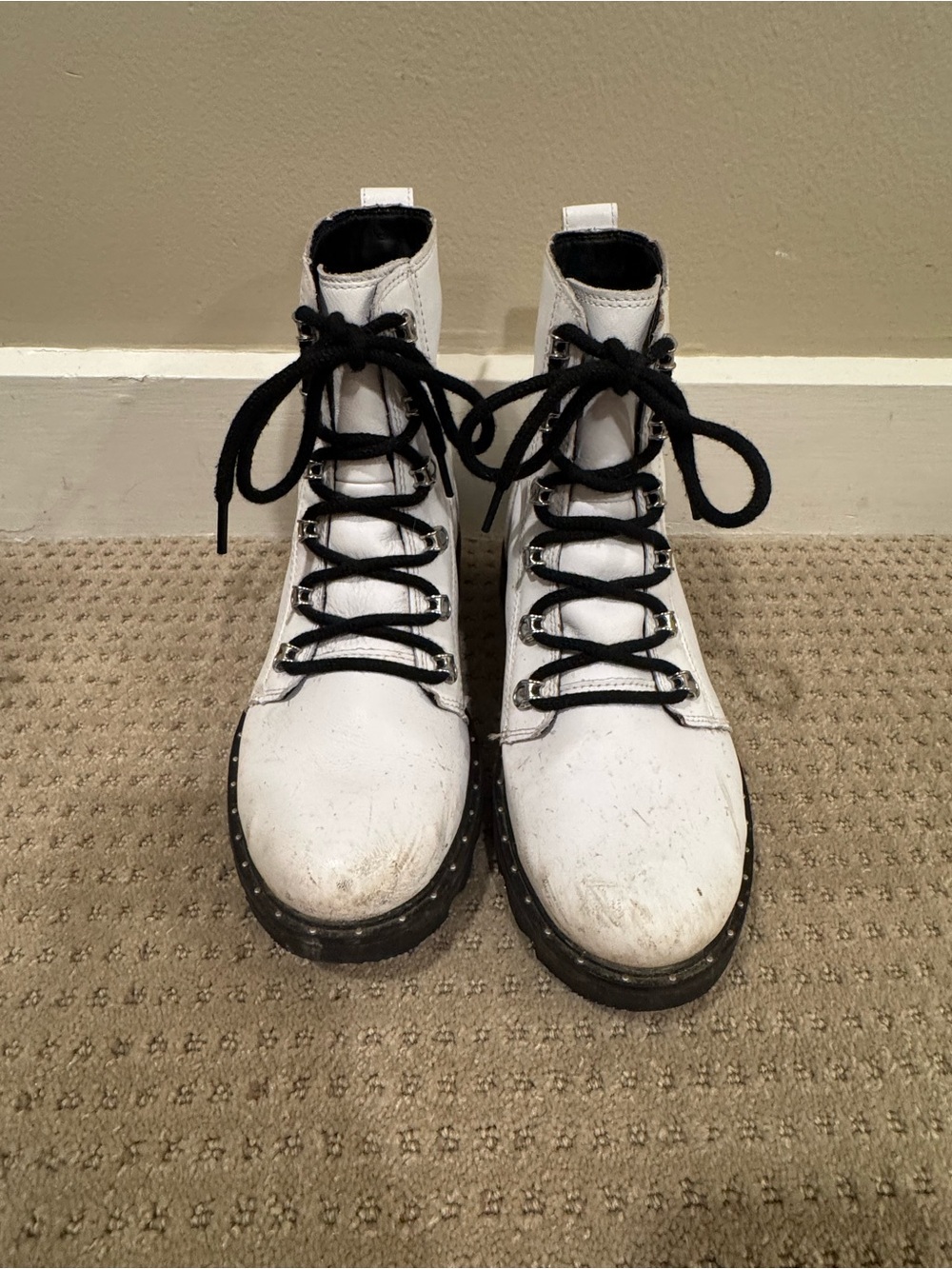 Sorel White Lace-Up Women's Combat Boots Size 9